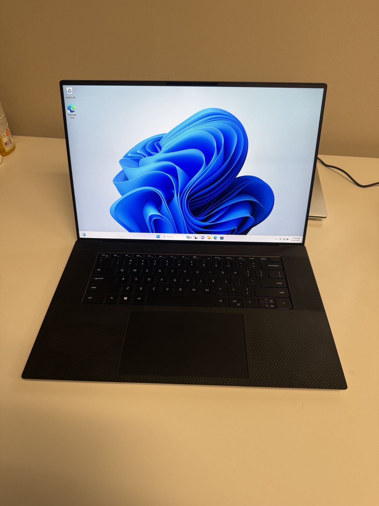 Dell Precision 17” 5750 Laptop 2.59ghz 6 Core i7-10750H (10th Gen) 32gb RAM 2TB SSD NVIDIA Quadro T2000 Windows 11 Pro