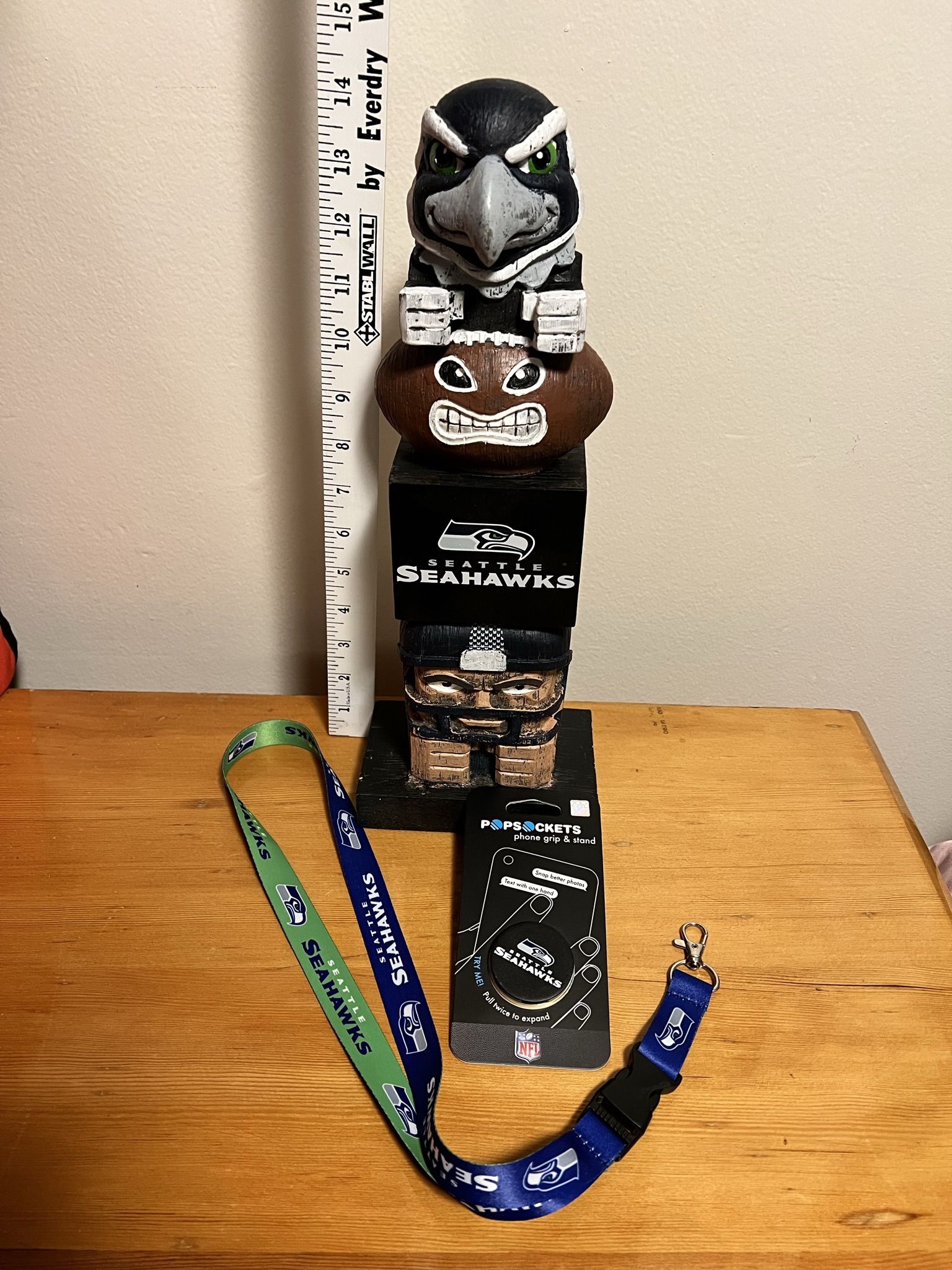 Seattle Seahawks Lot! Retail Value $85