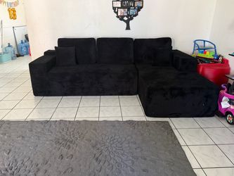 Boneless black sectional