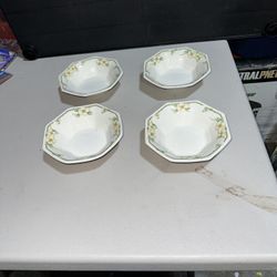 Four Nikko Dogwood Classic Collection Bowls 