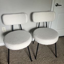 Accent Chairs