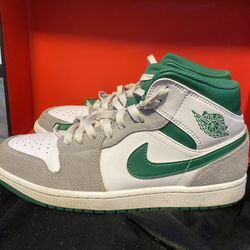 Jordan 1 Mids 