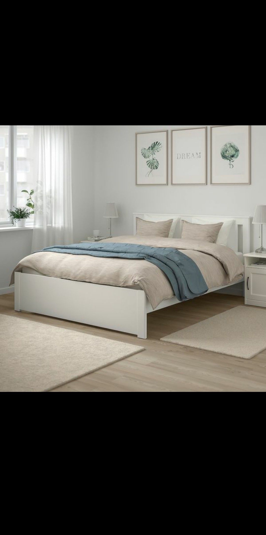 Queen sized bed frame (white)