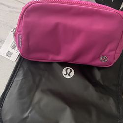 Sonic Pink - Lululemon - EBB - NWT One Available - Hard To Find - Sold Out  Everywhere for Sale in Miramar, FL - OfferUp
