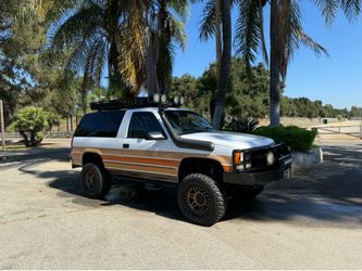 1999 Chevy Restored With Original Parts New Engine  Recent Professional Upgrades 30K+ in receipts from Burbank off-road shop 	•	Brand-new Vortec engin