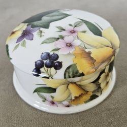 Royal Stafford Fine Bone China Dish Made in England exclusively Victorias Secret