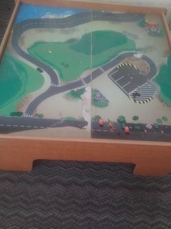 Kids play table