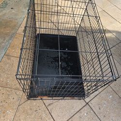 Dog cage in good condition