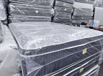🔥New mattress, different sizes and box spring 🚚 Delivery available