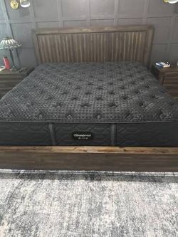 Beauteyrest black series three king size mattress $799 only