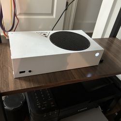 Xbox S 512 GB With Controller And Headset