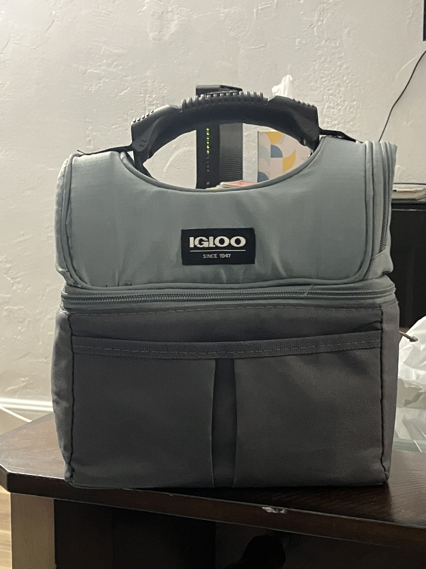 Igloo Soft Cooler Gripper Lunch Bag