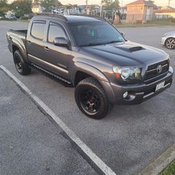 Toyota Tacoma 