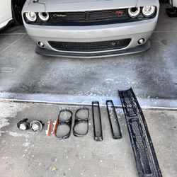 Dodge Challenger Grill 