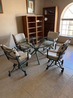 Glass Table With 4 Matching Chairs