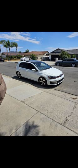 Volkswagen Golf GTI Hatchback
