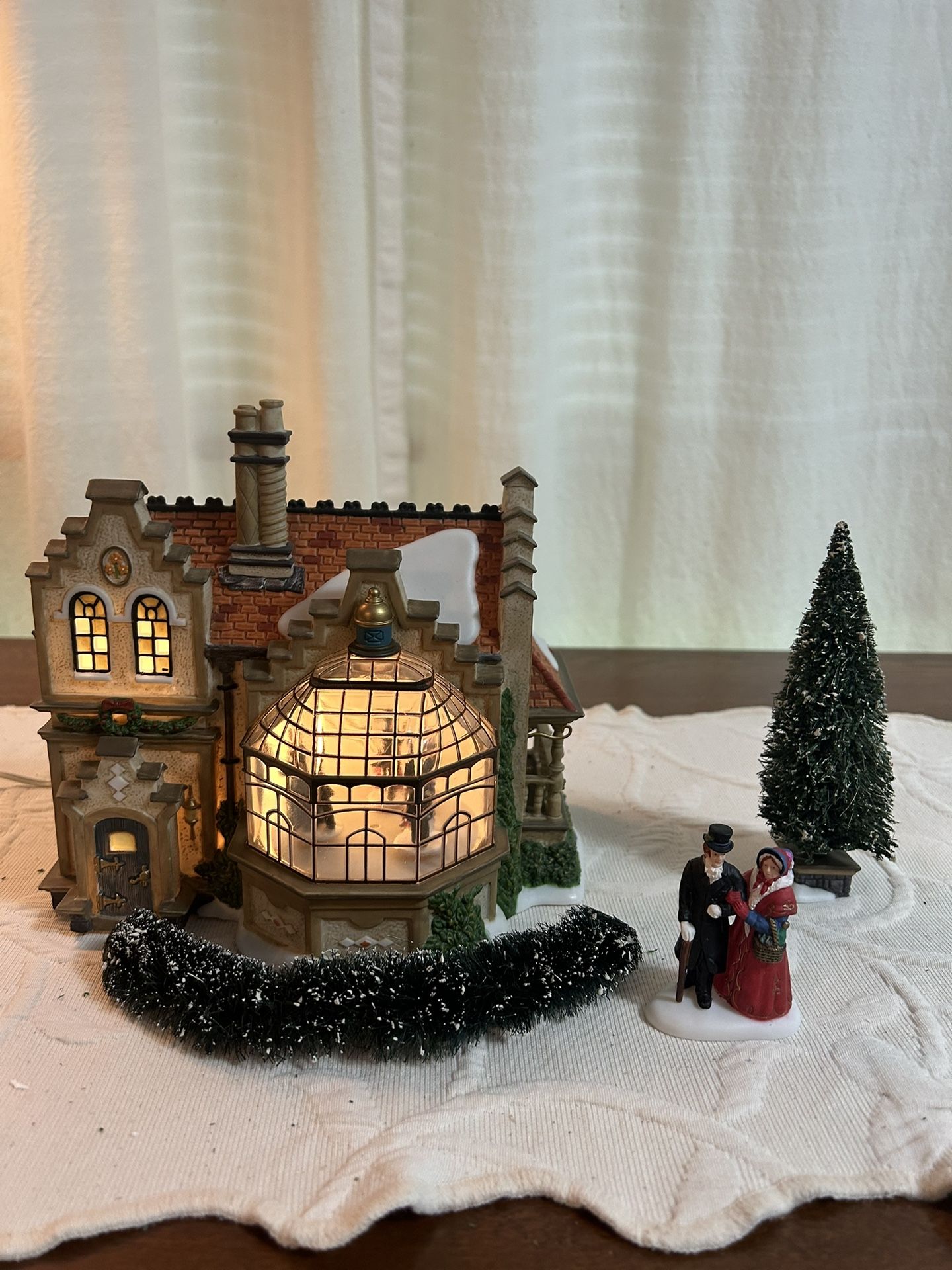 Department 56 Christmas At Ashby Manor