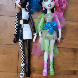 Lot Of Two Bratzillaz Dolls