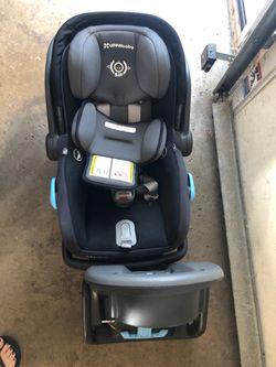 Uppababy Mesa infant car seat with two bases.