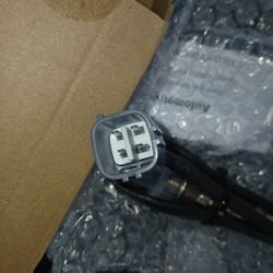 03-06 Scion Xb Oxygen Sensor 