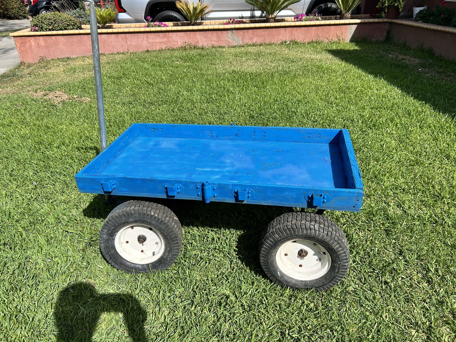Wagon 800 Lbs Dim 48”x24”