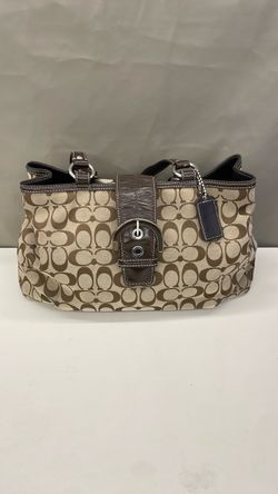 Coach purse . Item No 458 (Shopgoodwill)