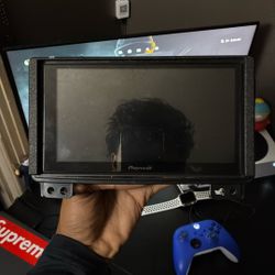 Pioneer DMH-W4600NEX + Apple CarPlay 