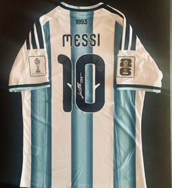 Messi Argentina Signature Series World Cup Edition. New Xl