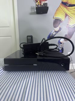 Xbox One 500GB Original Console with Power Supply - No Controller
