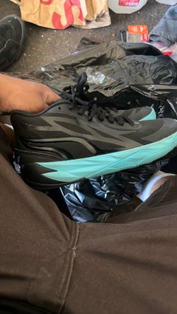Pumas size 6