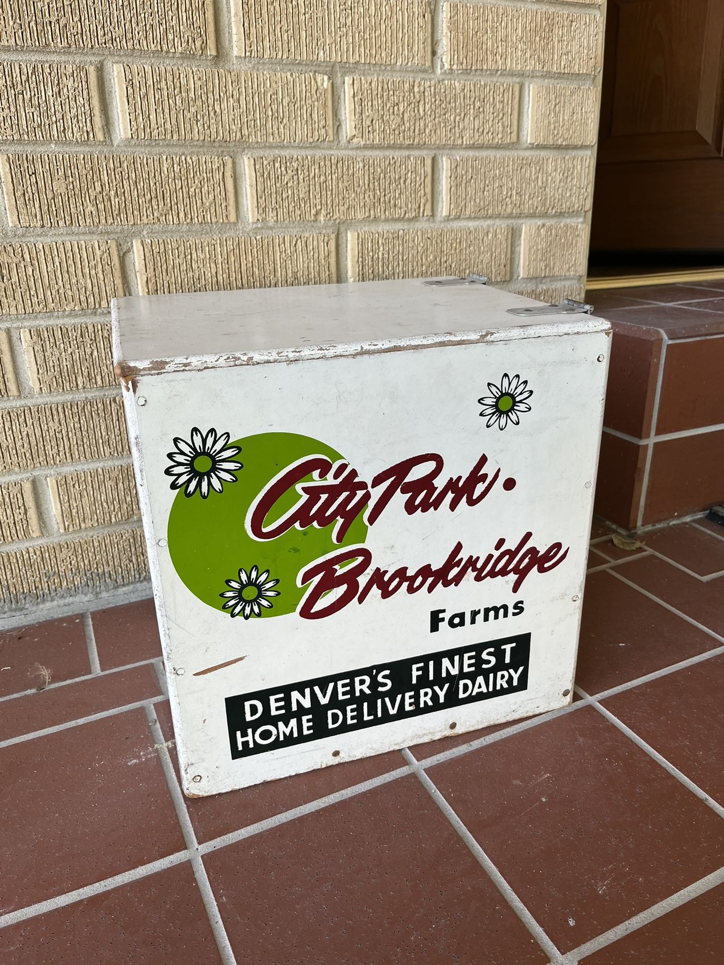  1960s City Park Brookridge Farm Dairy Crate