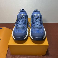 Cantilever umbrella with led lights 10ft by 10ft