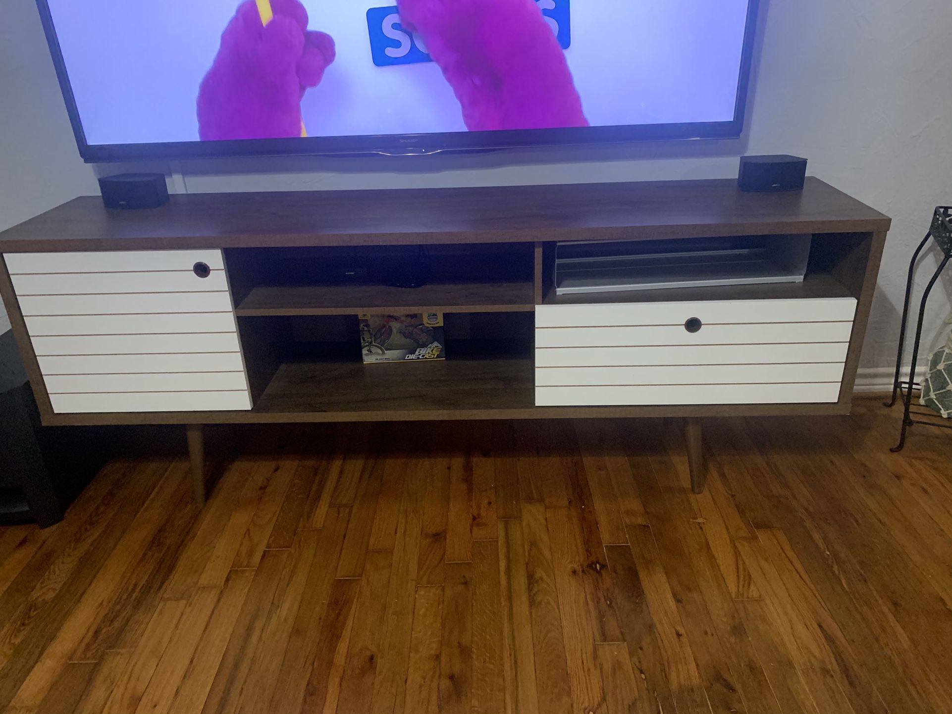 Tv Station Console (consola )