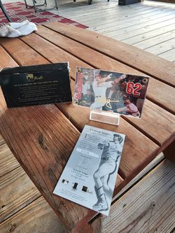 Mark McGwire Authentic Images 24k Gold Signature - 62 Home Runs Card 9/8/1998 SP