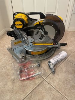 New Dewalt 12" DOUBLE BEVEL COMPOUND MITER SAW