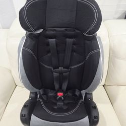 Evenflo 2-in-1 Harnessed Booster Car Seat Carseat 