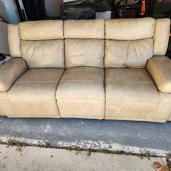Electric Reclining Couch