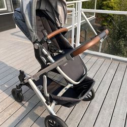Uppababy Vista Stroller With Bassinet and Accessories