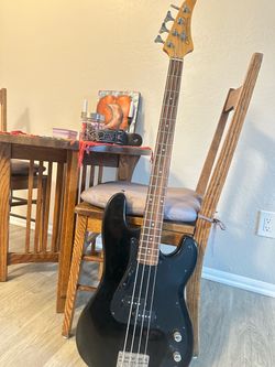 East wood vintage  P style Bass