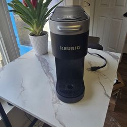 Keurig K-Slim Black Single-Serve K-Cup Pod Coffee Maker