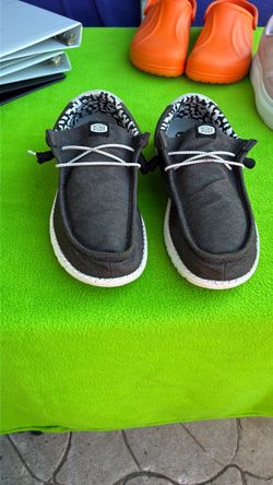 BEAUTIFUL HEYDUDE MAN GOOD CONDITION SIZE 12