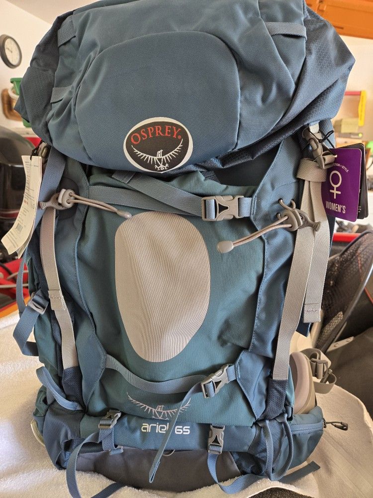 Womens Osprey Ariel 65 Backpack Brand New