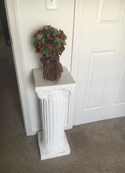 Ceramic pillar