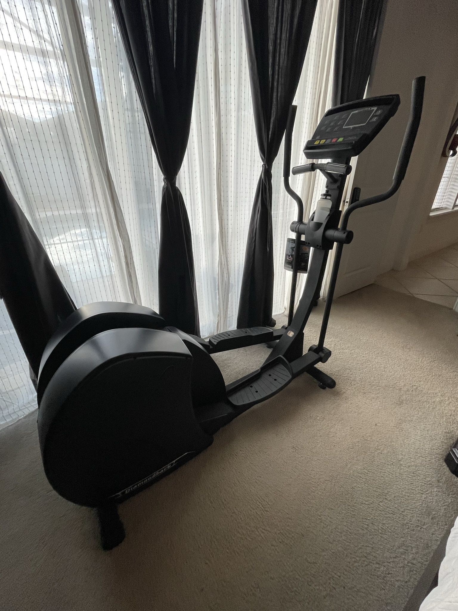Diamondback Elliptical Machine World Perfect  