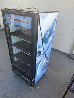 Commercial refrigerator