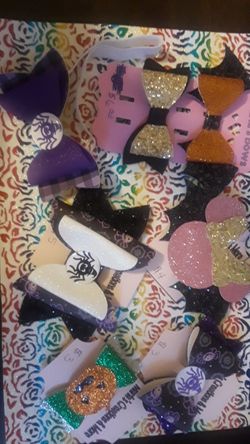 Halloween bows and headband availb now
