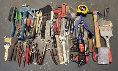 Miscellaneous Hand tools -I DO NOT REPLY TO IS THIS STILL AVAILABLE-