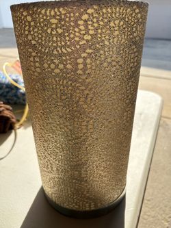 Silver glitter lamp - it looks gold here however it is Silver !