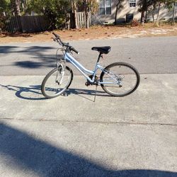 WOMENS BIKE