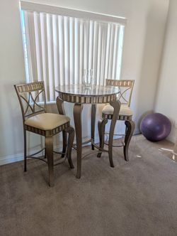 Classy And Unique Breakfast Table